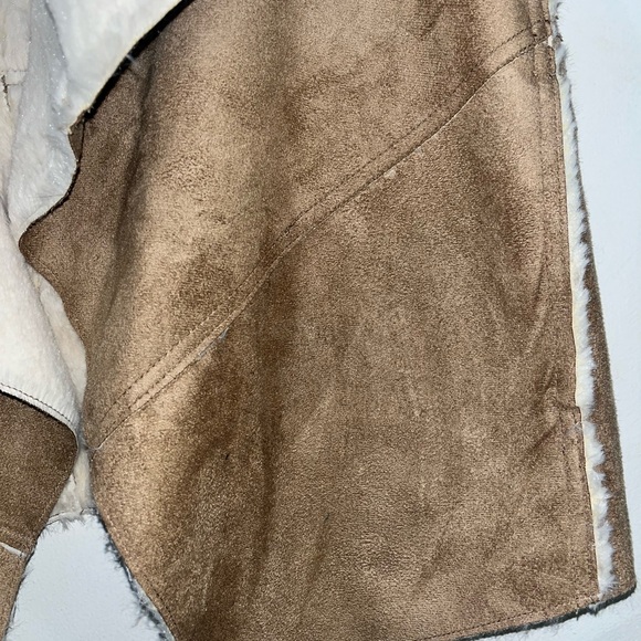 NWT Lisa International Brown and Cream Vest - Picture 3 of 4